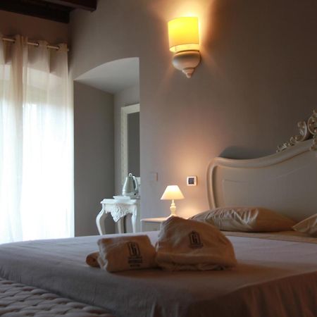 Galleria Imperiale Suites Sarnico Esterno foto