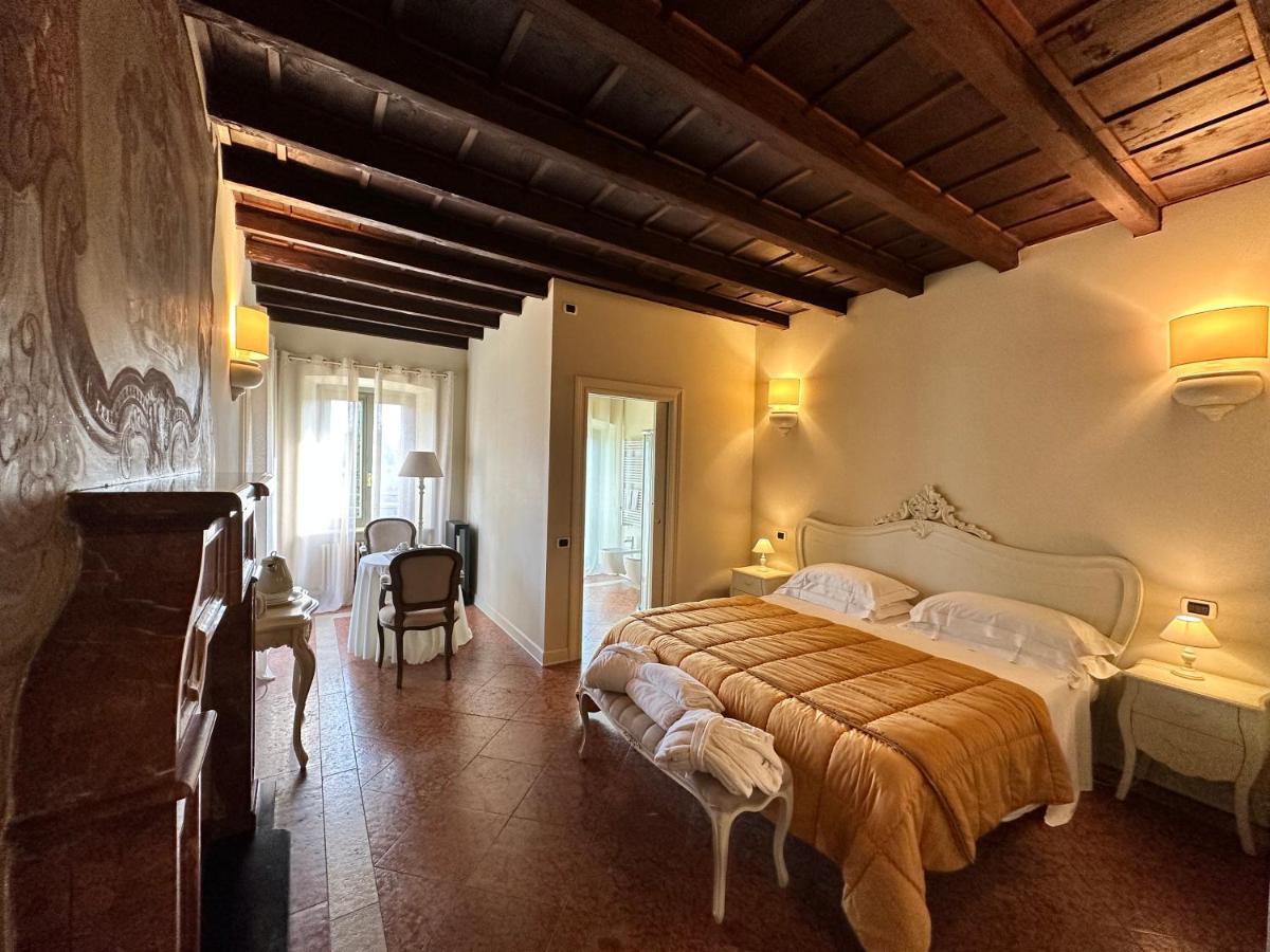 Galleria Imperiale Suites Sarnico Esterno foto