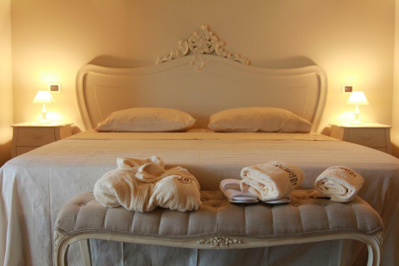 Galleria Imperiale Suites Sarnico Esterno foto