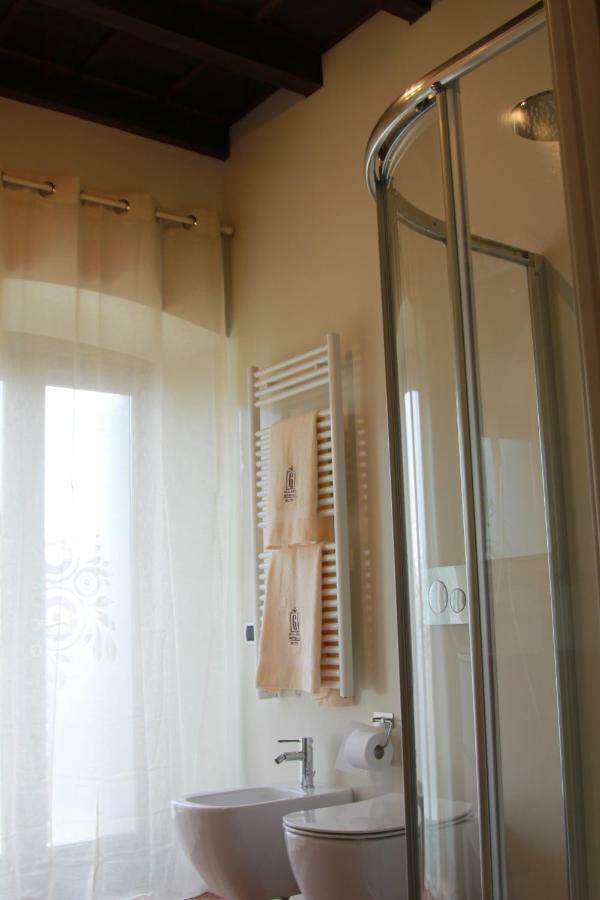 Galleria Imperiale Suites Sarnico Esterno foto